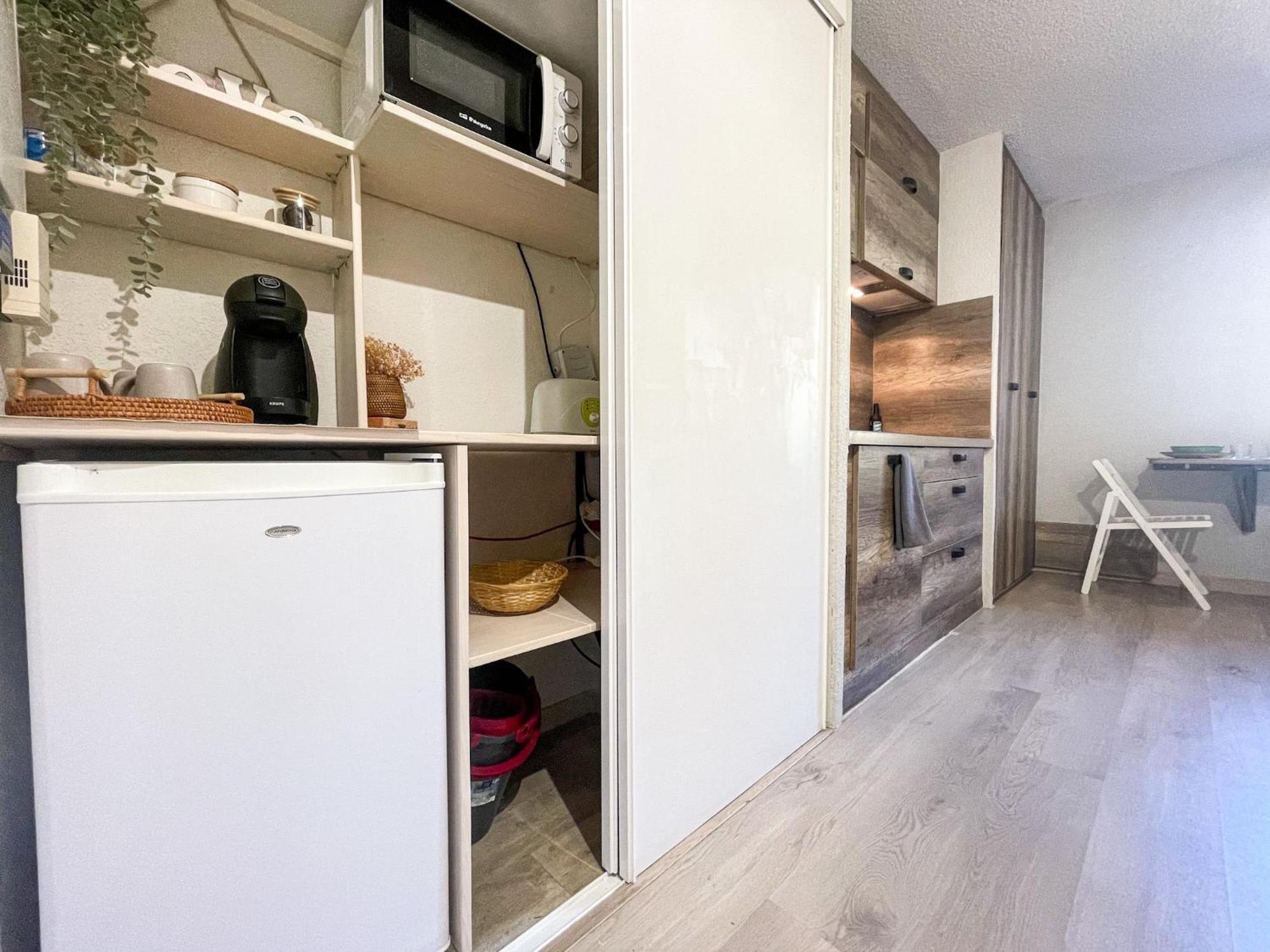 Apartamento Ideal Para Parejas En Enveitg Exteriör bild