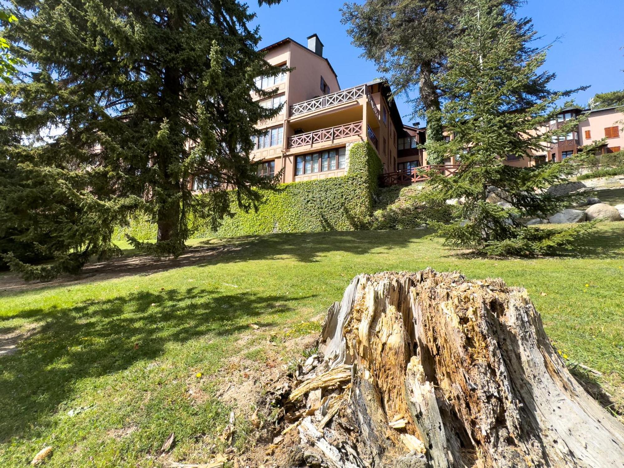 Apartamento Ideal Para Parejas En Enveitg Exteriör bild