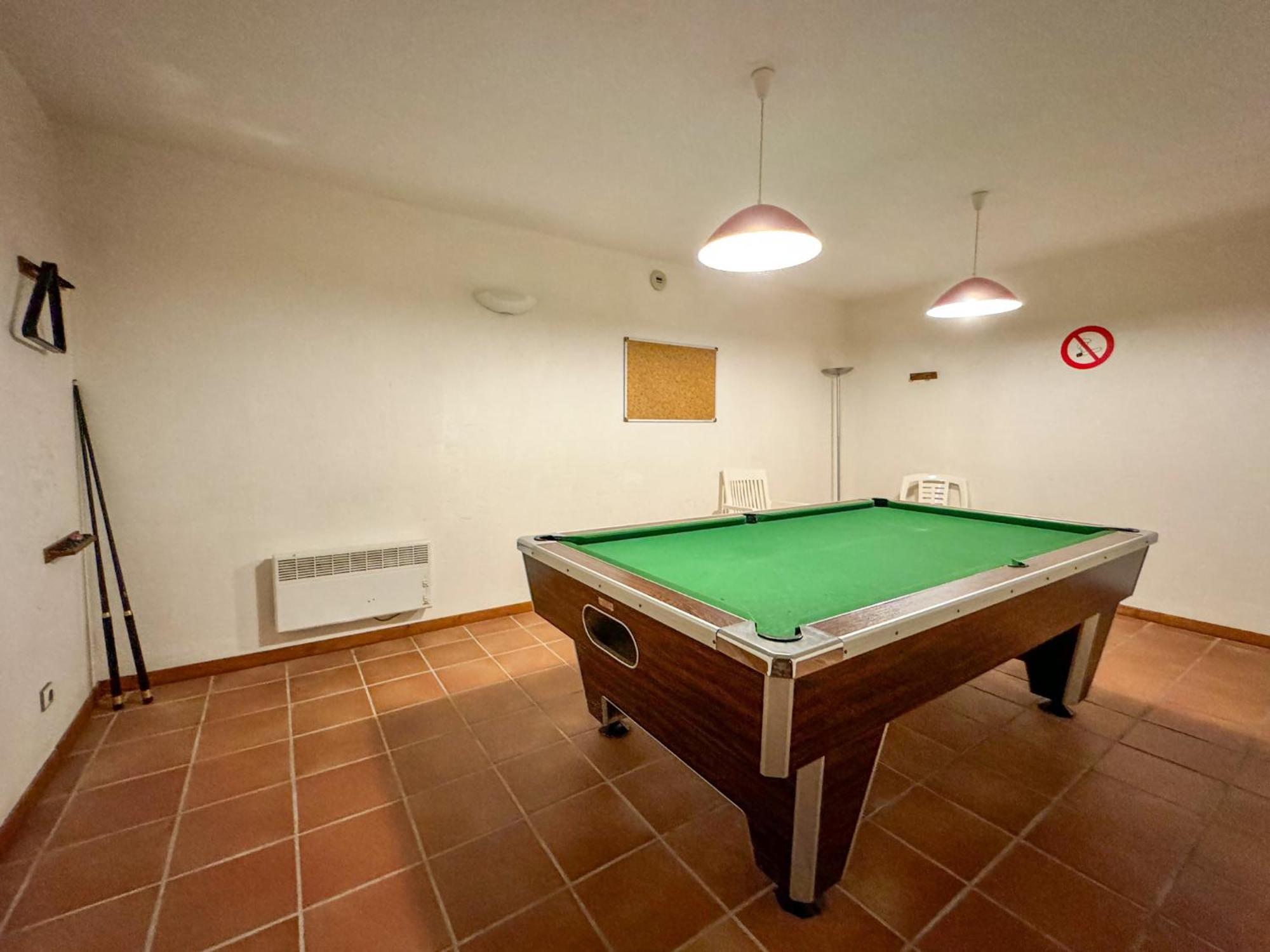Apartamento Ideal Para Parejas En Enveitg Exteriör bild