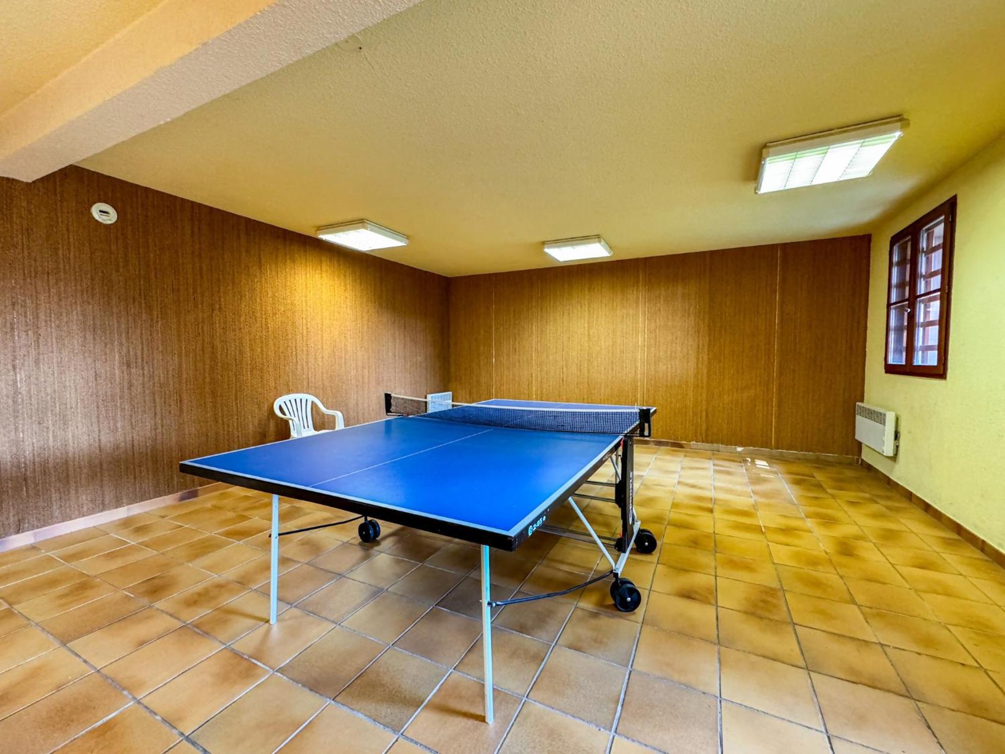 Apartamento Ideal Para Parejas En Enveitg Exteriör bild