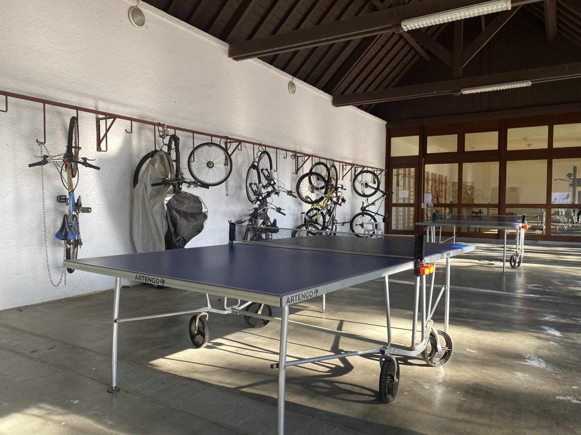 Apartamento Ideal Para Parejas En Enveitg Exteriör bild
